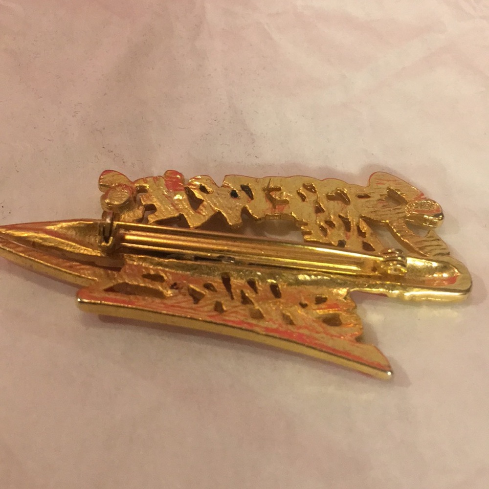 Secretaries are Sharp Pin - Picture 2 of 2